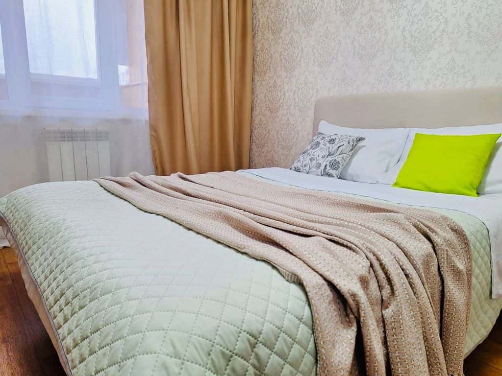 1-комнатная квартира посуточно в Чебоксарах, ул. Пирогова, 1к4 — ул. Пирогова, 1к4