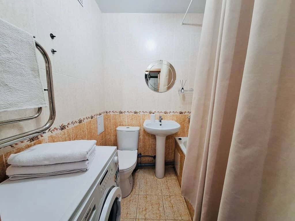 1-комнатная квартира посуточно в Чебоксарах, ул. Пирогова, 1к4 10