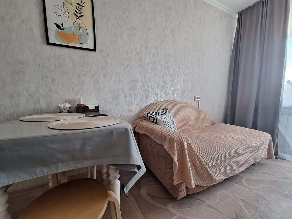 1-комнатная квартира посуточно в Чебоксарах, ул. Пирогова, 1к4 4