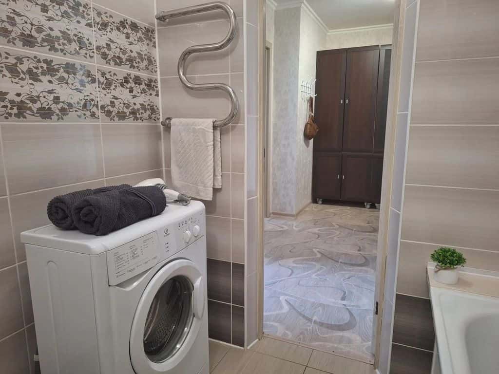1-комнатная квартира посуточно в Чебоксарах, ул. Пирогова, 1к4 10