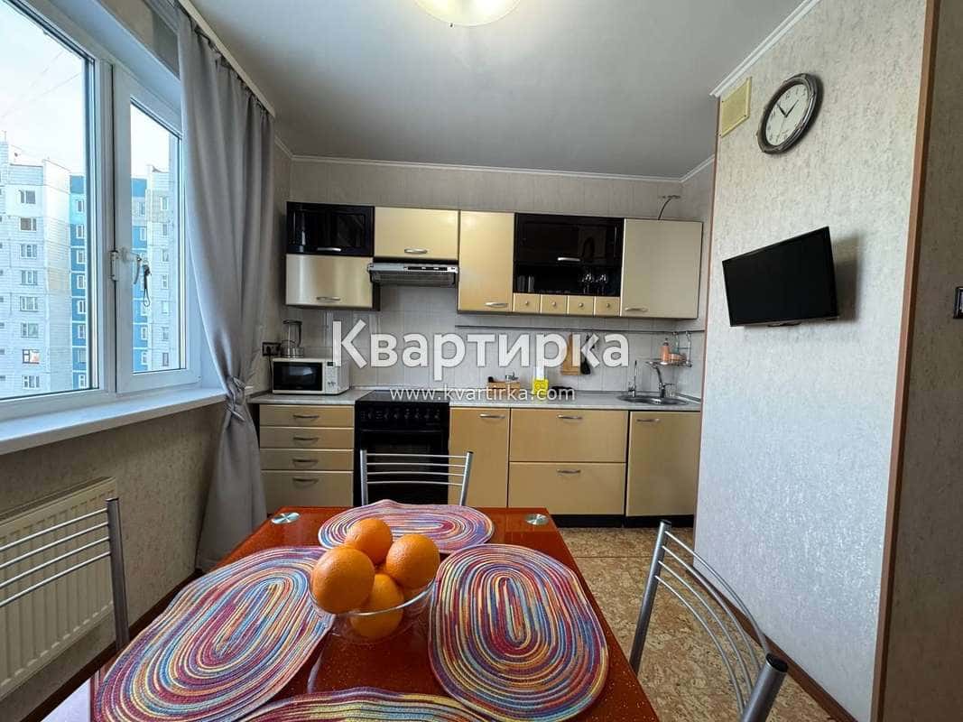 2-комнатная квартира посуточно, Нижневартовск, ул. 60 лет Октября, 88 11