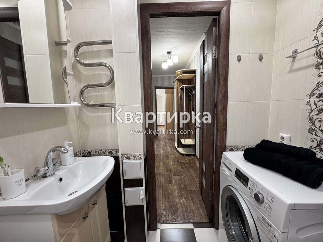 2-комнатная квартира посуточно, Нижневартовск, ул. Дзержинского, 29 10