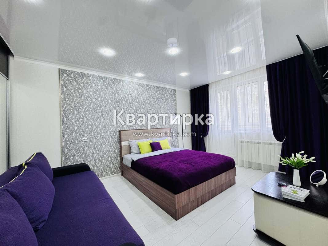 1-комнатная квартира посуточно, Нижневартовск, ул. Ленина, 7к2 4