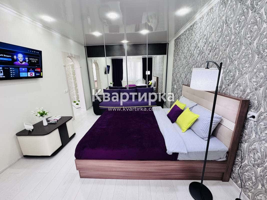 1-комнатная квартира посуточно, Нижневартовск, ул. Ленина, 7к2 3