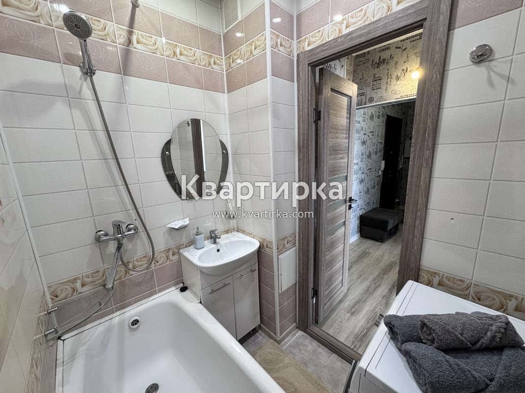 1-комнатная квартира посуточно, Нижневартовск, ул. Мира, 95 9