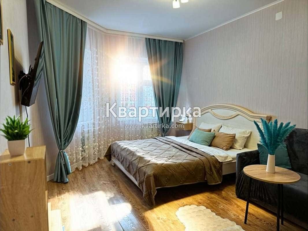 1-комнатная квартира посуточно, Нижневартовск, ул. Московкина, 4 2