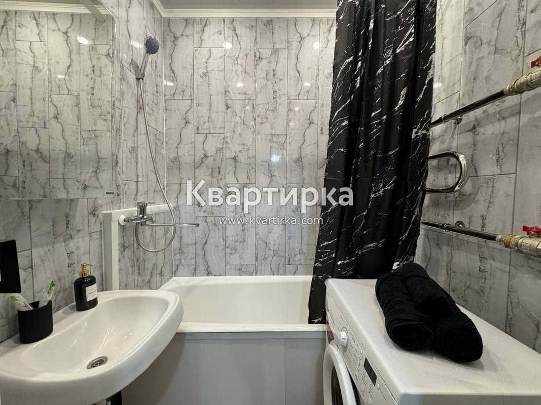 1-комнатная квартира посуточно, Нижневартовск, ул. Московкина, 4 8
