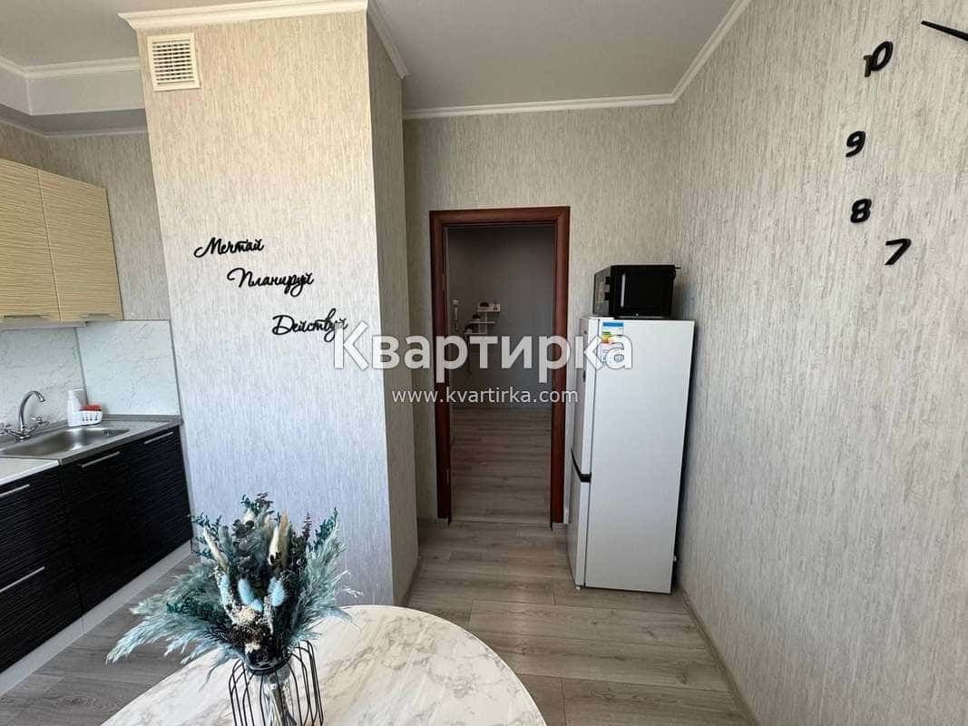 1-комнатная квартира посуточно, Нижневартовск, ул. Чапаева, 15к1 6