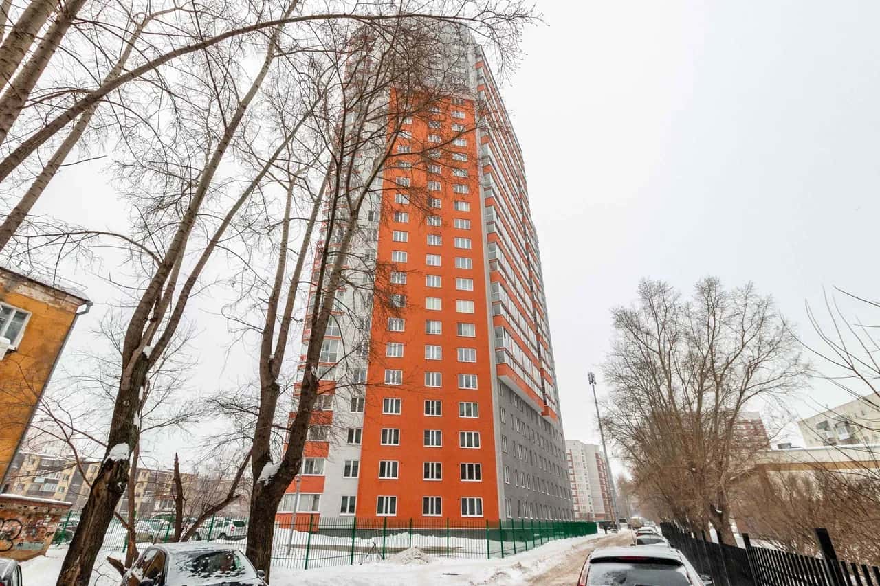 Снять квартиру-студию в Екатеринбурге у метро Проспект Космонавтов (Парниковая 6) 2
