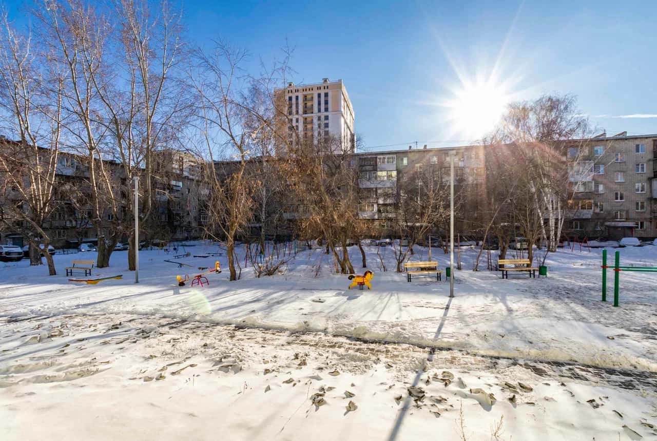 Снять квартиру посуточно в Екатеринбурге у ТРЦ Мегаполис (Отто Шмидта 44) 12