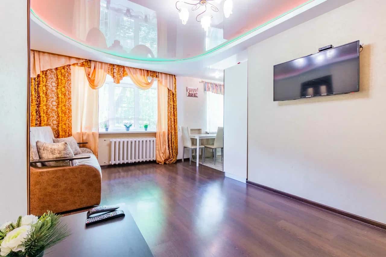 Аренда 2-к квартиры в Екатеринбурге, Центр, ул. Короленко 10 Посуточно 7