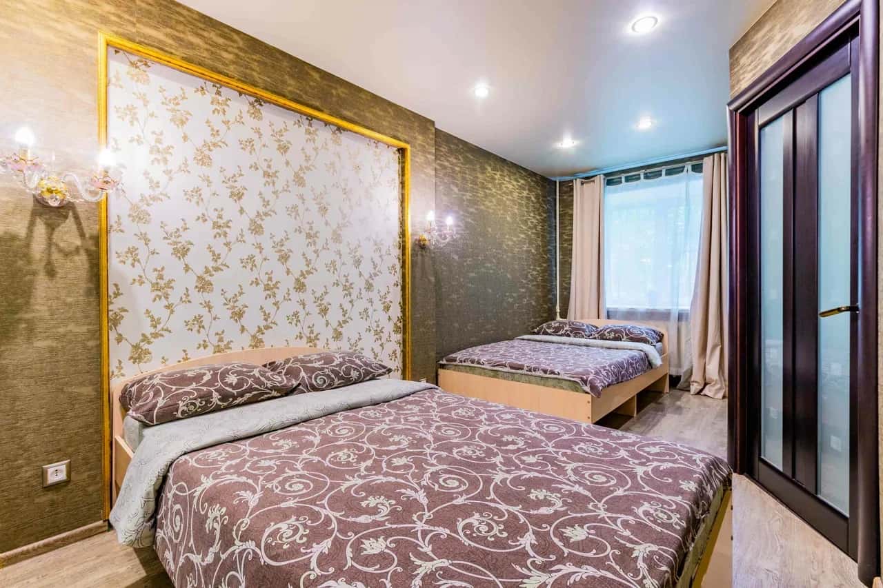 Аренда 2-к квартиры в Екатеринбурге, Центр, ул. Короленко 10 Посуточно 12