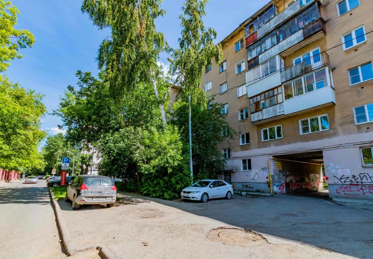 Аренда 2-к квартиры в Екатеринбурге, Центр, ул. Короленко 10 Посуточно 17