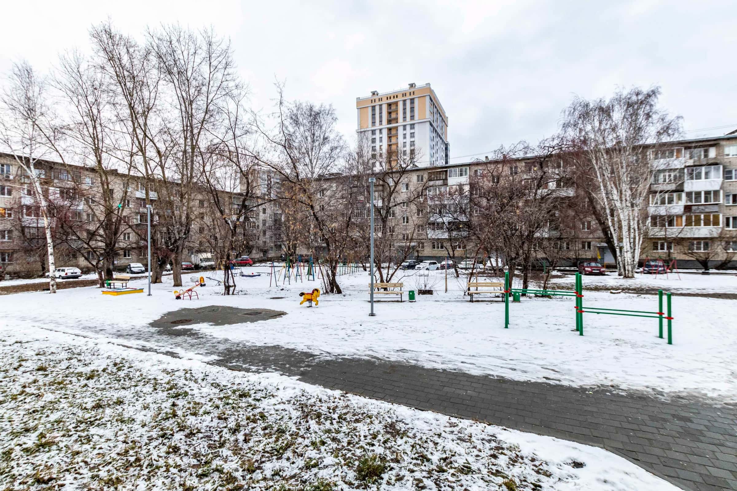 Снять уютную студию в Екатеринбурге у метро Чкаловская и ТРЦ Мегаполис Посуточно 10