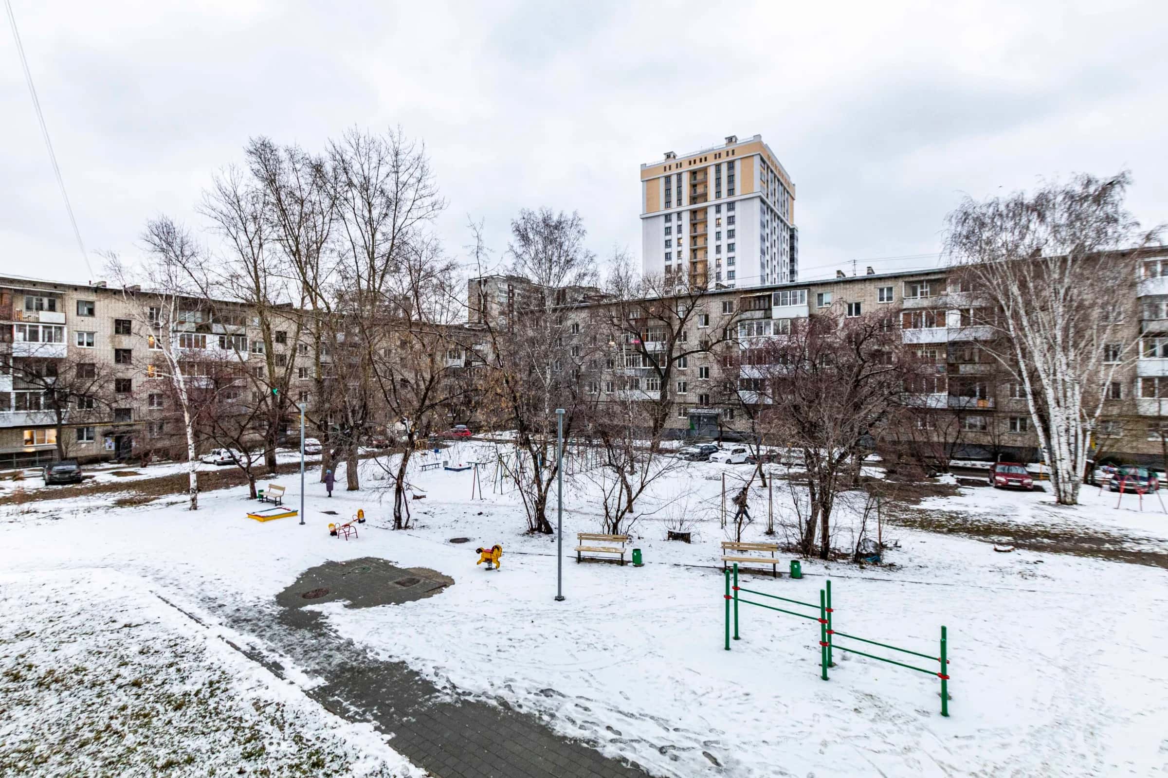 Снять квартиру-студию в Екатеринбурге у метро Чкаловская Посуточно 3