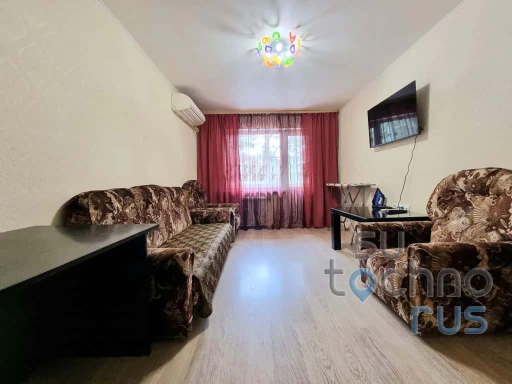 Снять квартиру на сутки в Хабаровске у площади Ленина (Шеронова 54) 13