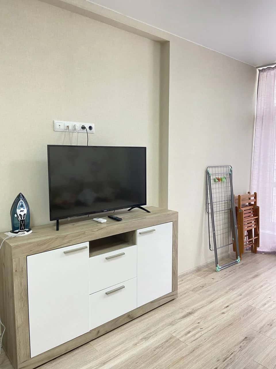 Снять квартиру посуточно в Сочи у ЖК Кватро (Гайдара 22/1) 9