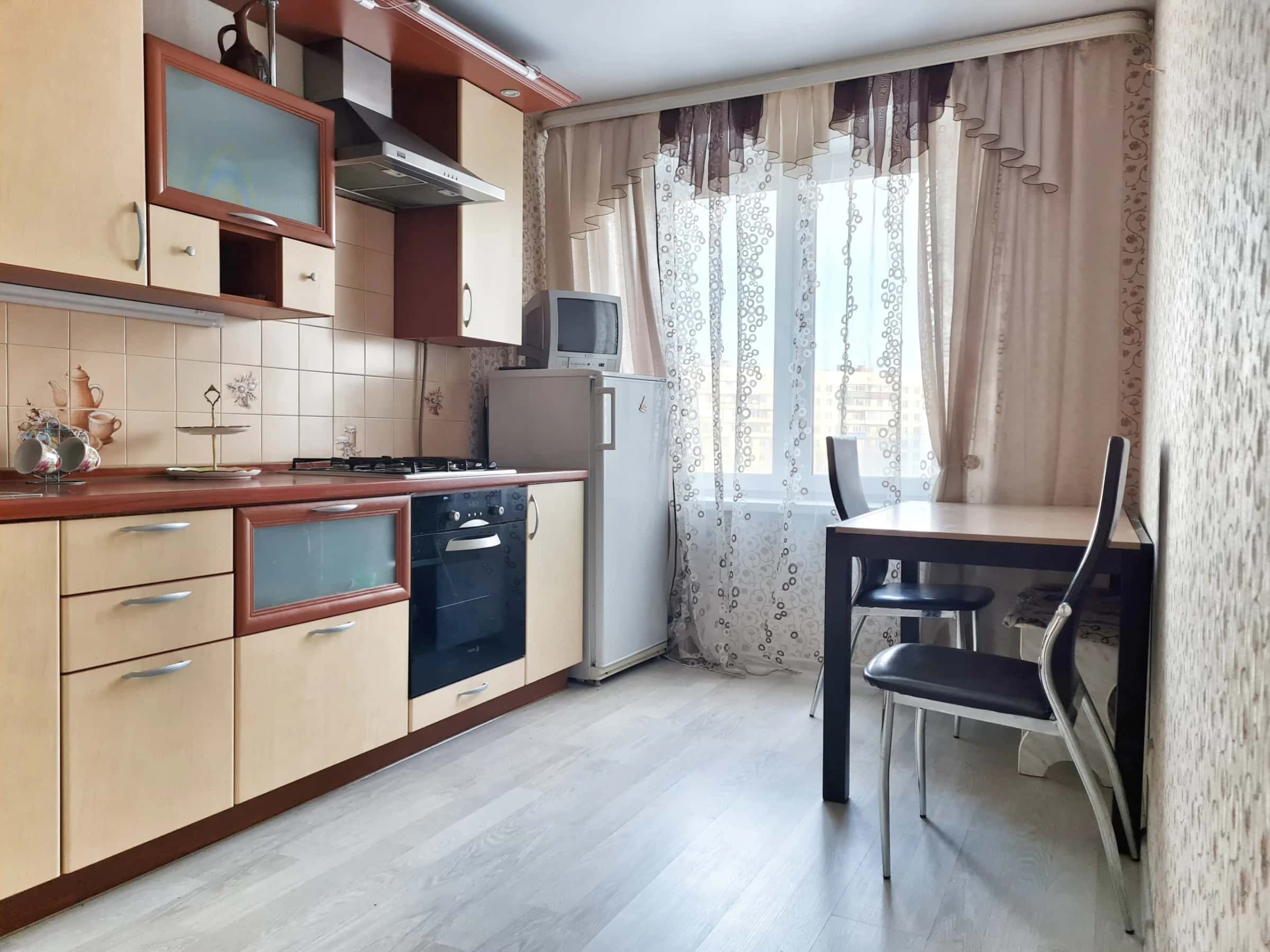 Снять квартиру в Тракторозаводском районе у Сада Победы Посуточно 3