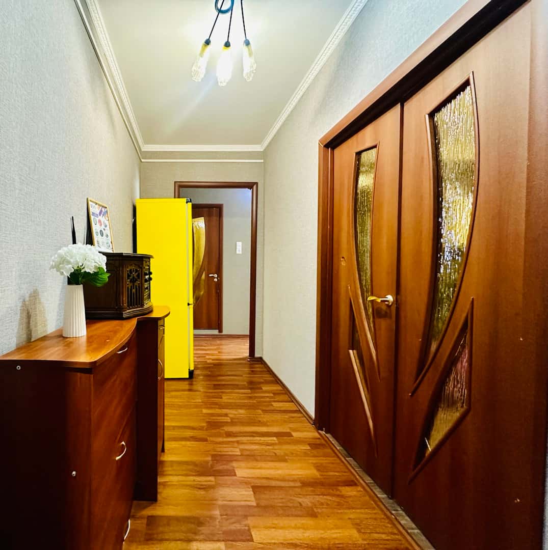 Снять квартиру на сутки, почасово в центре г. Ноябрьск 10