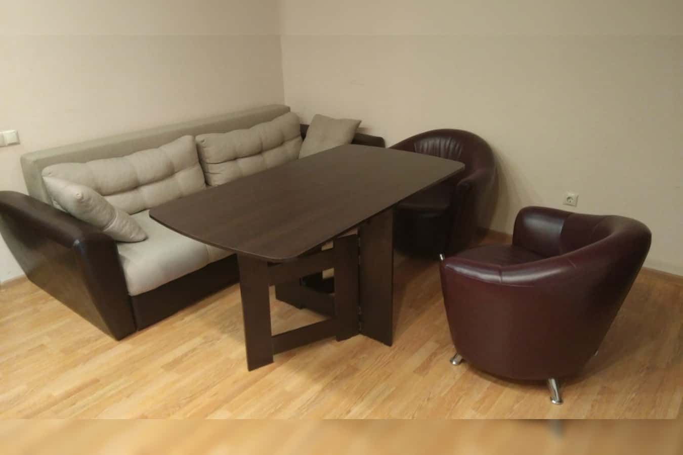 2-комн. квартира посуточно, 40 м2, этаж 3 из 4 13