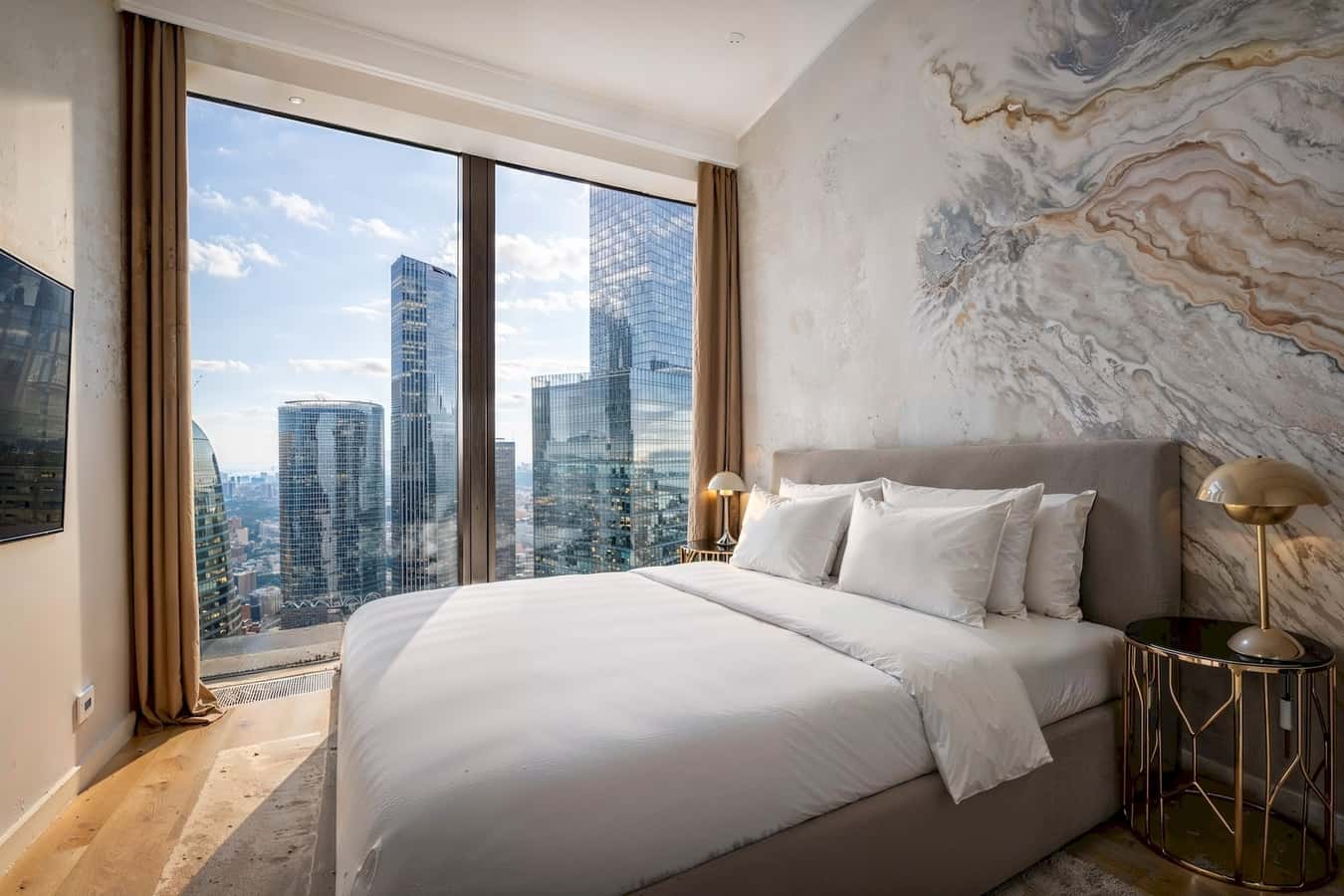 2-комн. квартира посуточно, 75 м2, этаж 20+ из 20+ 12