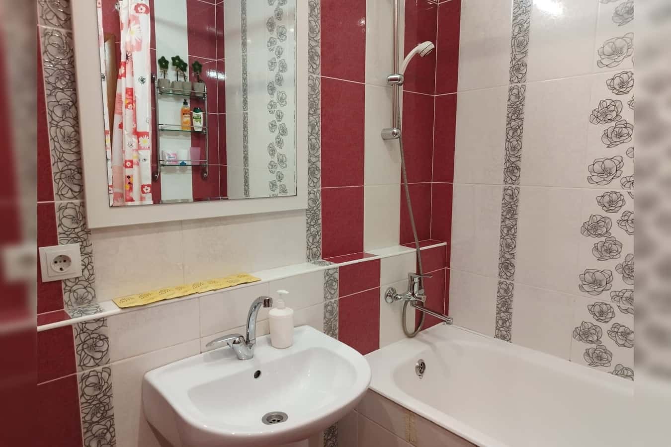 квартира посуточно Псков аквапарк — 1-комнатная, Сквер Ветеранов 8