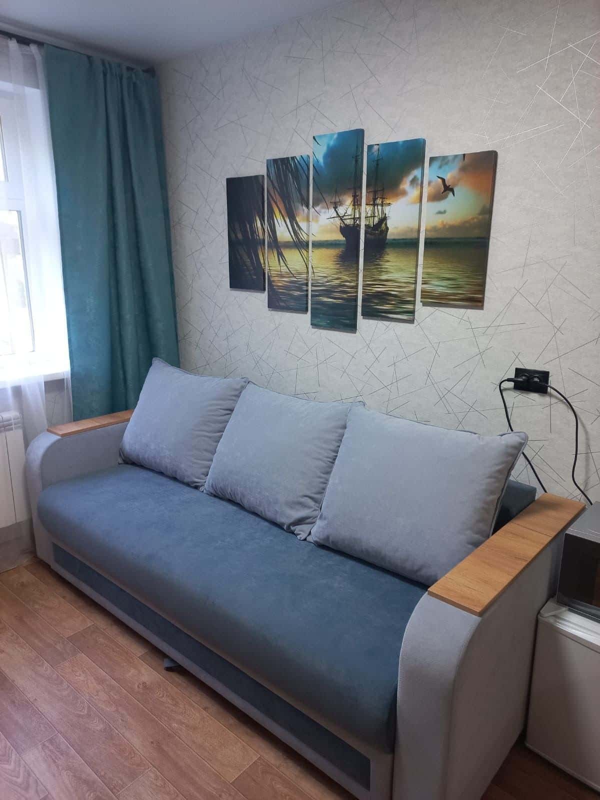 Квартира-студия посуточно в Красноярске, ул. Академгородок, 6