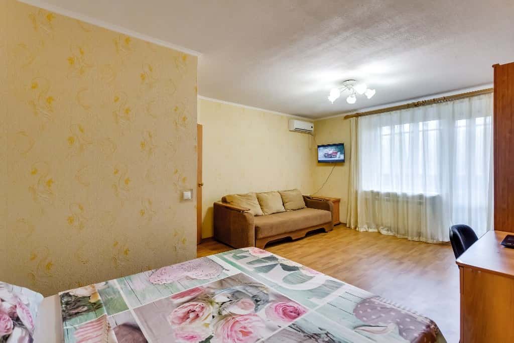 1-комнатная квартира посуточно в Ростове-на-Дону, ул. Лермонтовская, 90