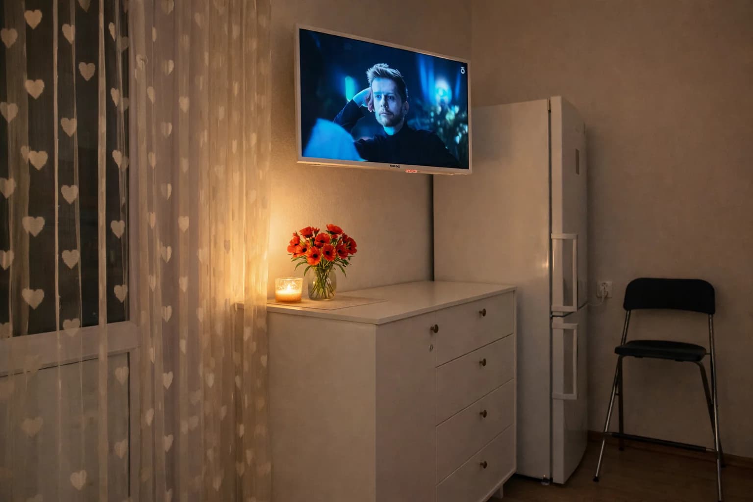 Flat OFF AMENITIES MAKI 3