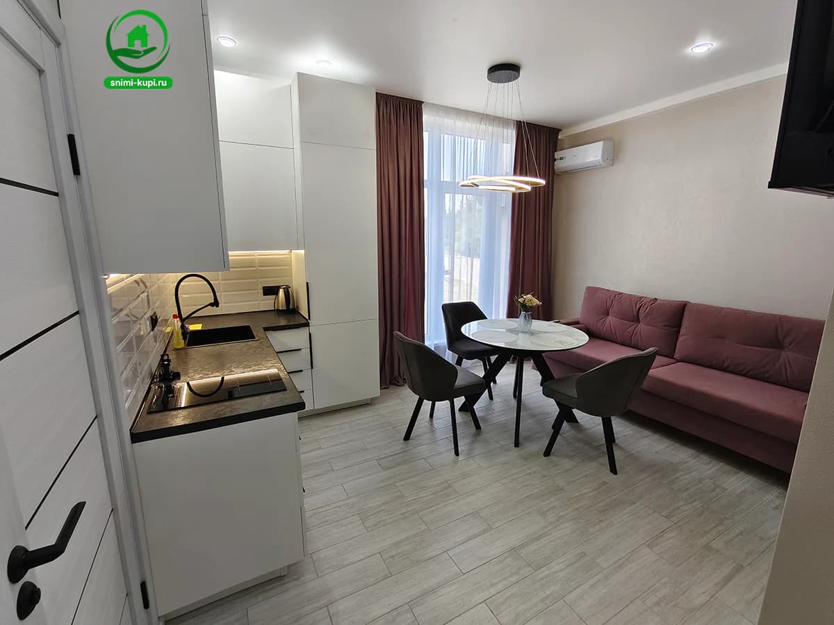 Снять на сутки евродвушку в Севастополе у моря (Маячная 3) 1