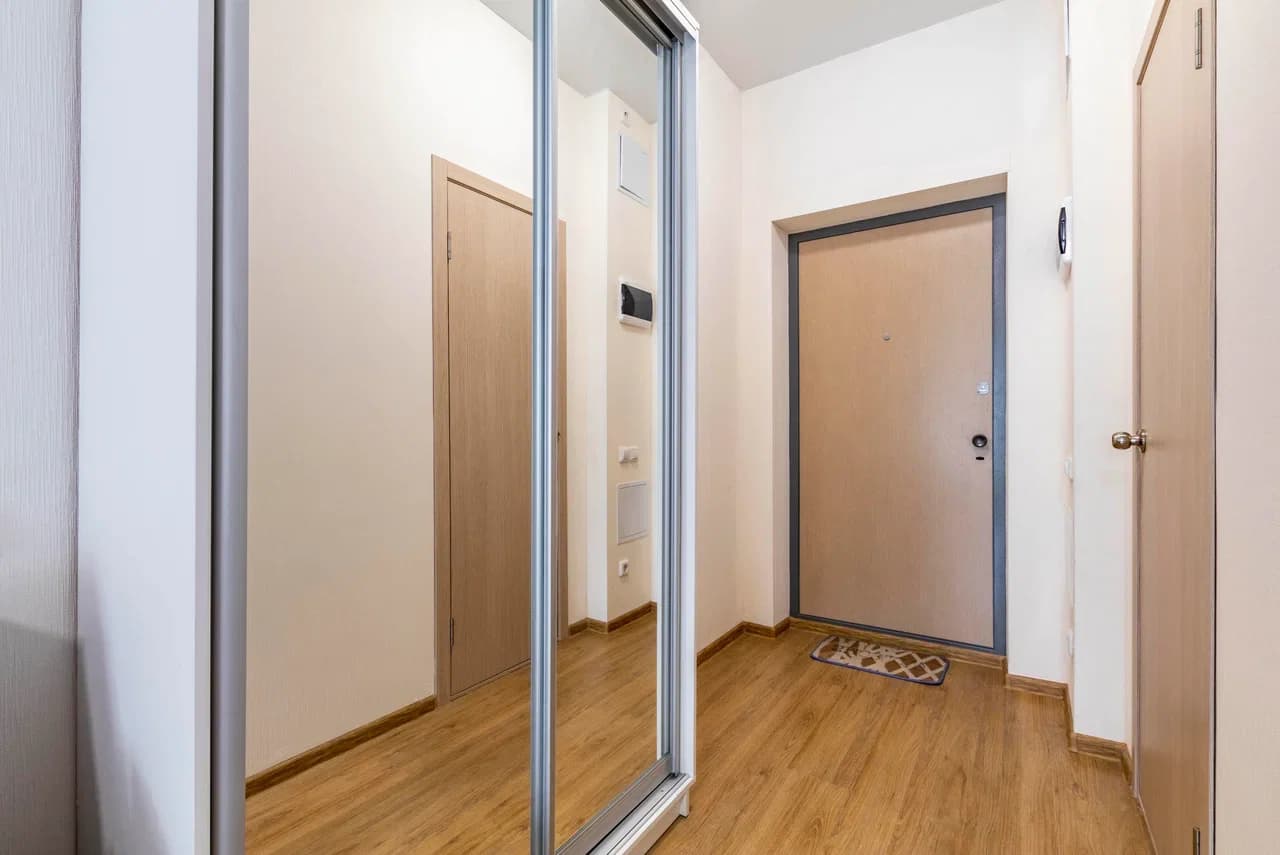 Снять квартиру-студию в Екатеринбурге у метро Чкаловская посуточно 0