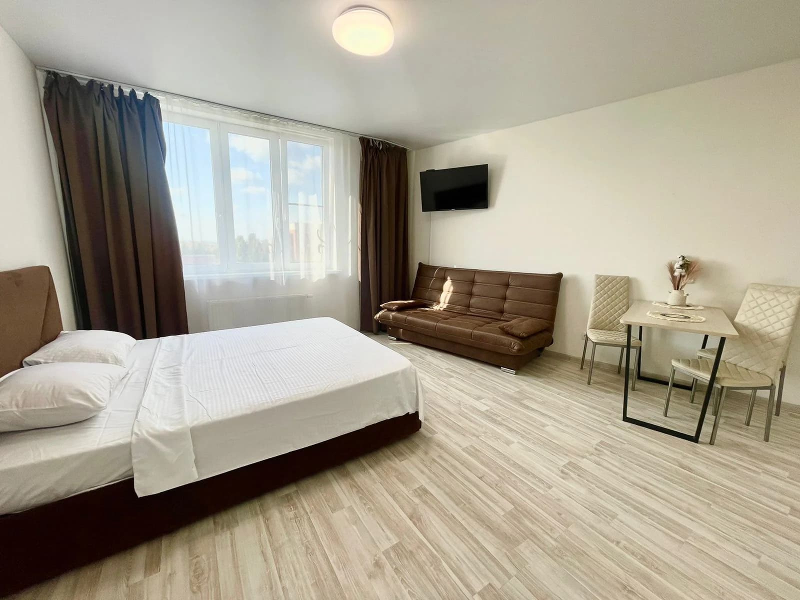 Аренда Квартиры-студии в Екатеринбурге, м. Уралмаш, пр-т Космонавтов Посуточно