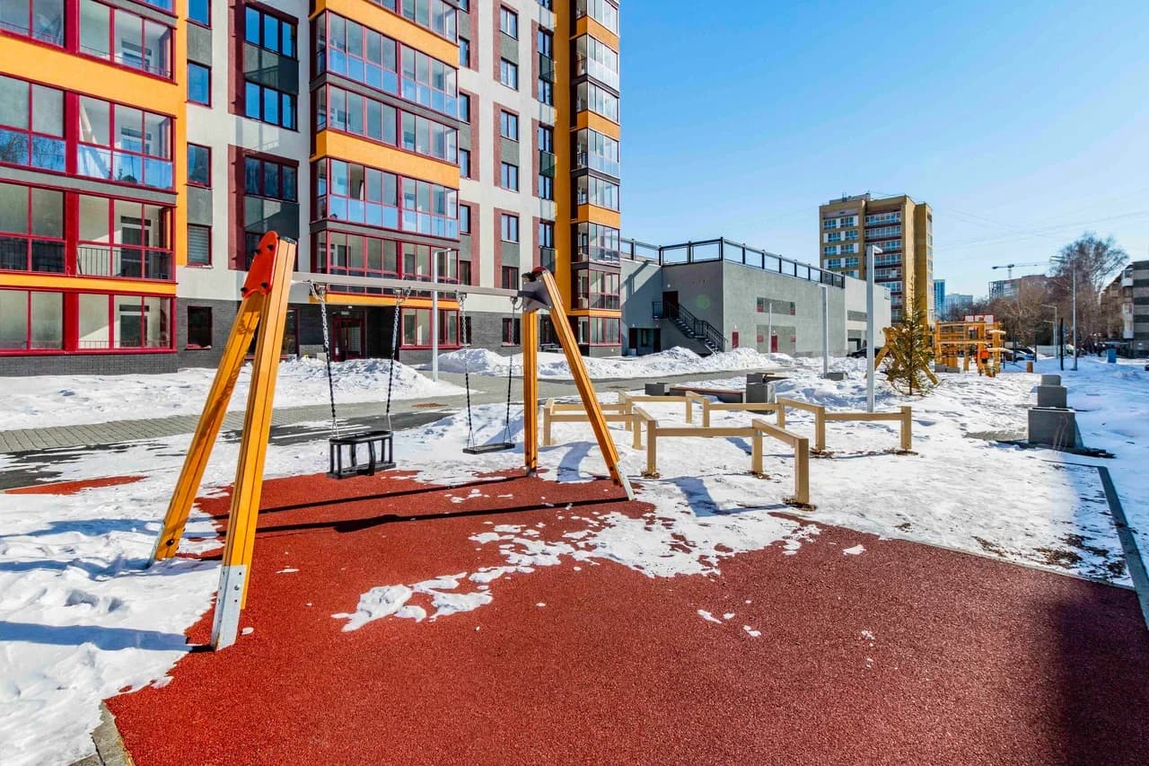 Снять студию в Екатеринбурге у ЖД Вокзала и метро Уральская Посуточно 1