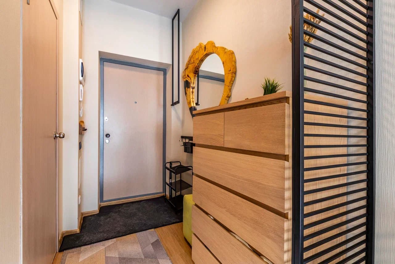 Снять квартиру-студию в Екатеринбурге у метро Чкаловская посуточно 1