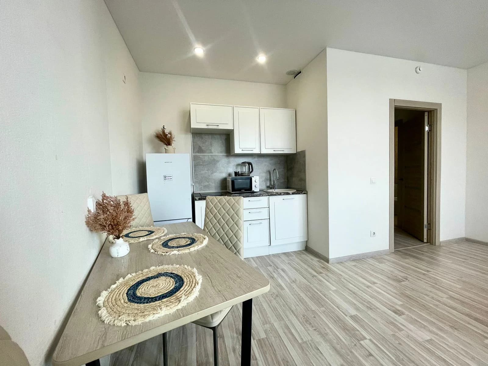 Аренда Квартиры-студии в Екатеринбурге, м. Проспект Космонавтов, Посуточно 1