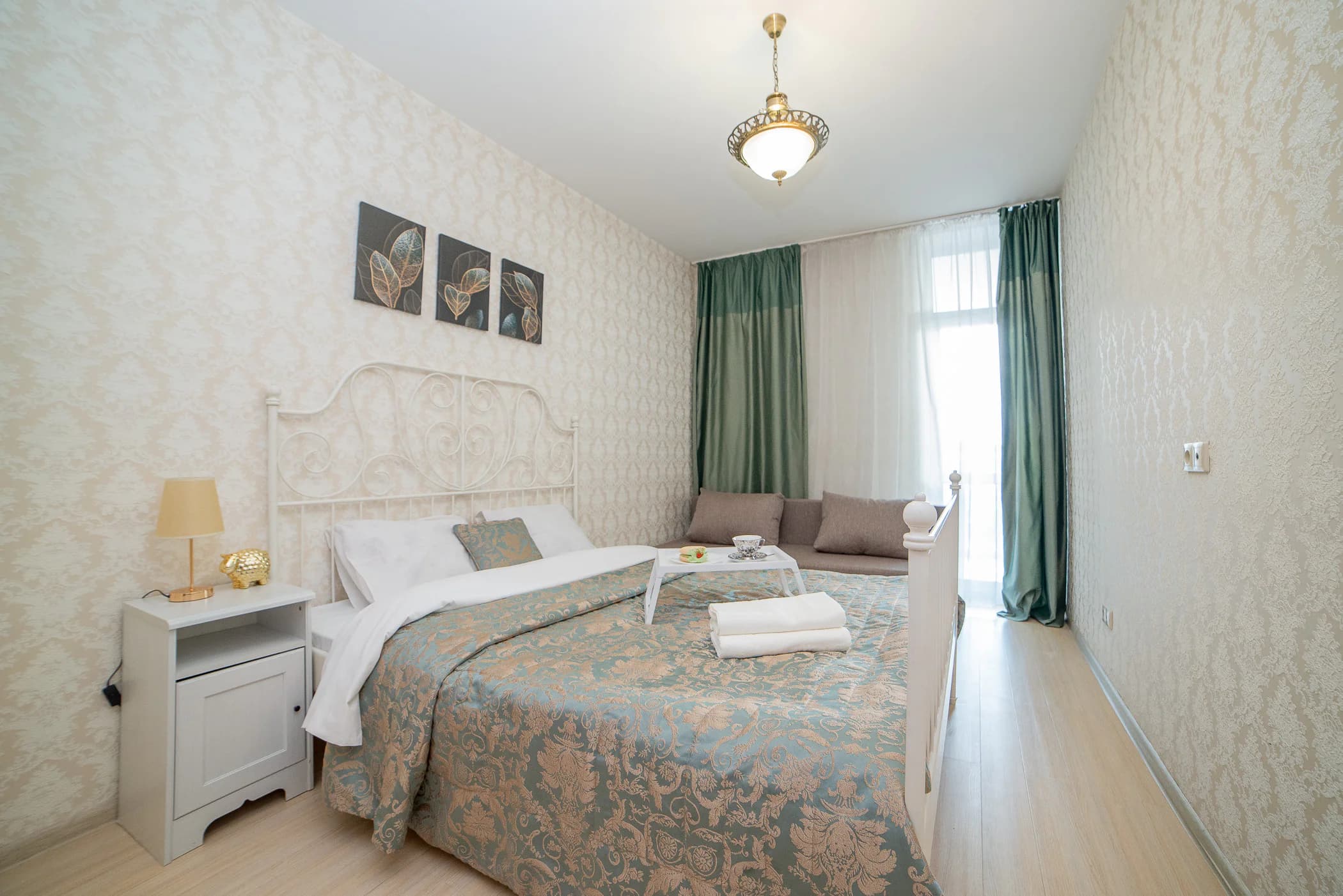 Аренда посуточно 2-комнатной квартиры в Екб у Храма на Крови (Шевченко 20)