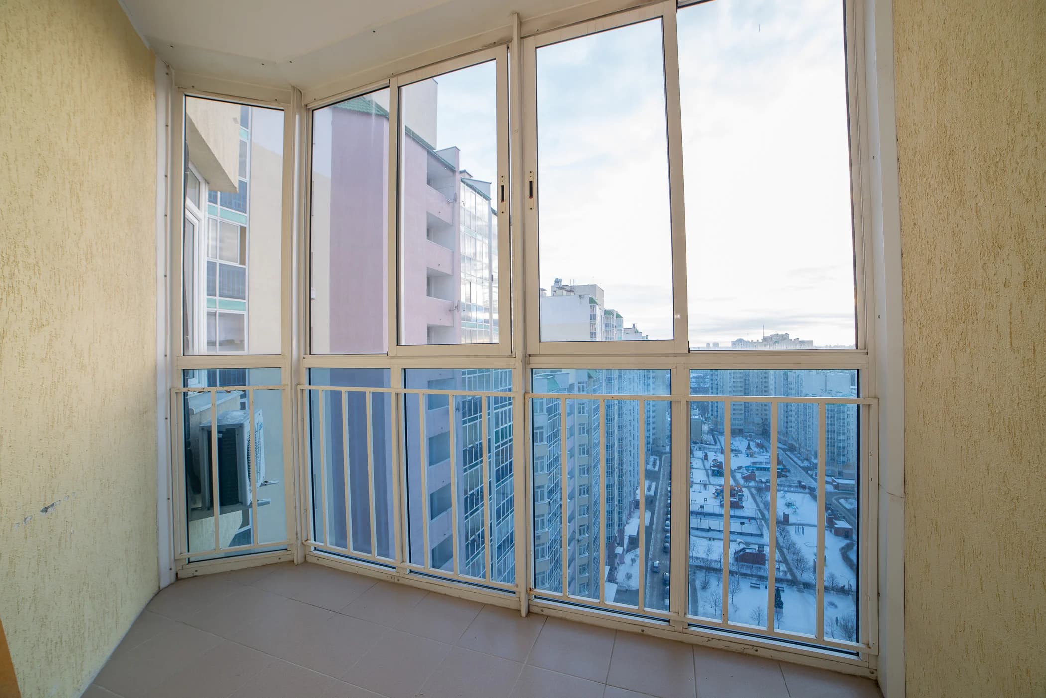 Аренда посуточно 2-комнатной квартиры в Екб у Храма на Крови (Шевченко 20) 3