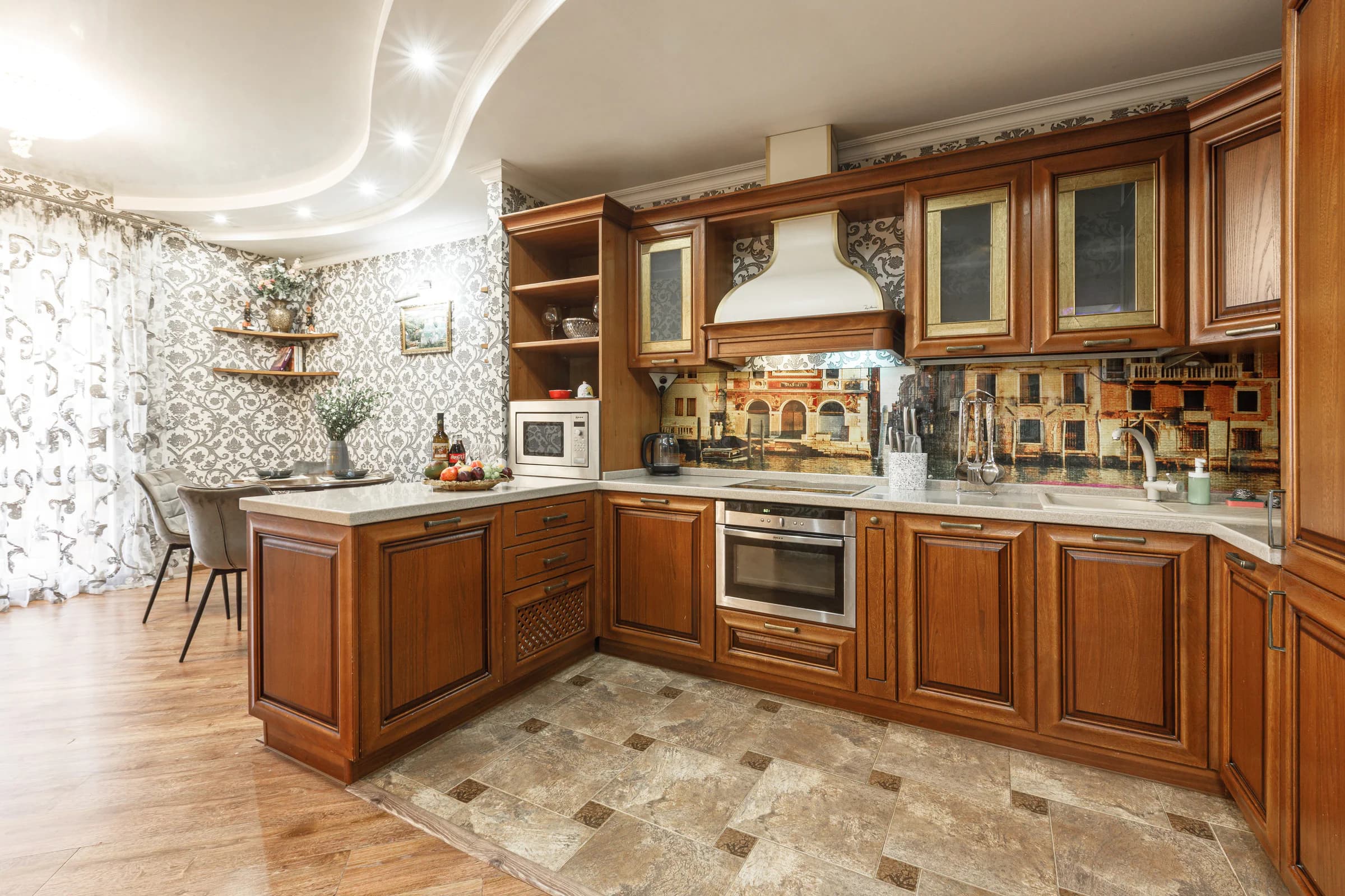 Просторная квартира в центре Сочи 3