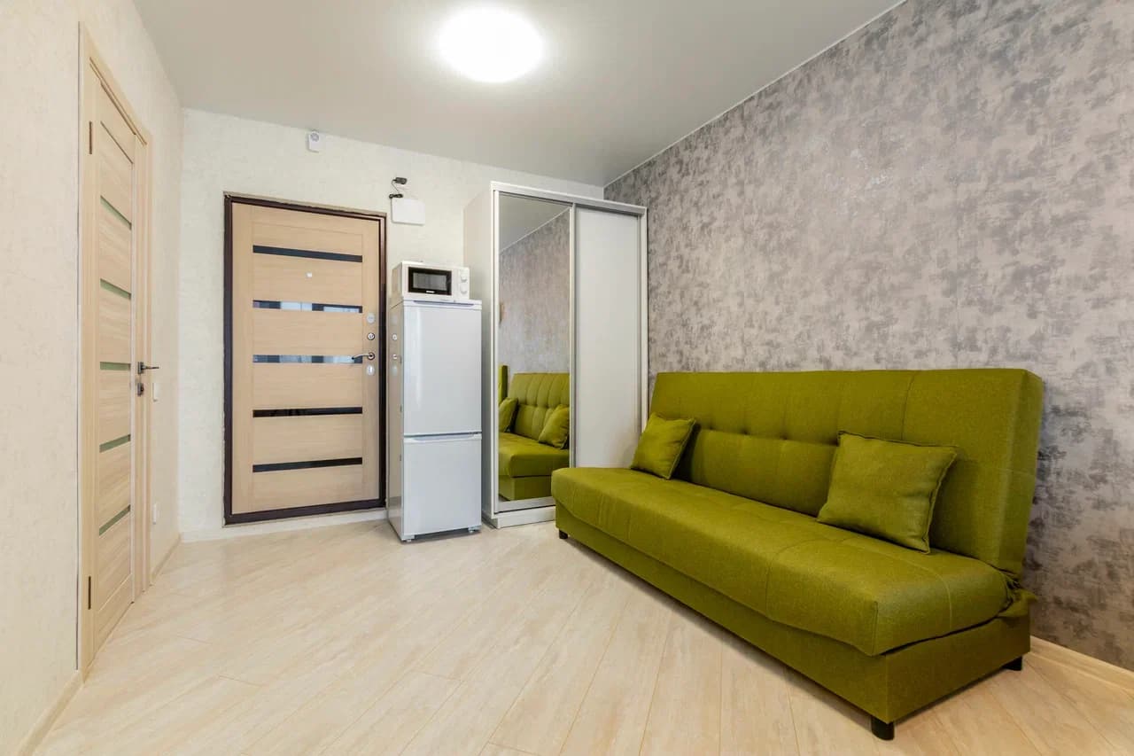 Снять квартиру-студию в Екатеринбурге рядом с аэропортом Кольцово посуточно 3