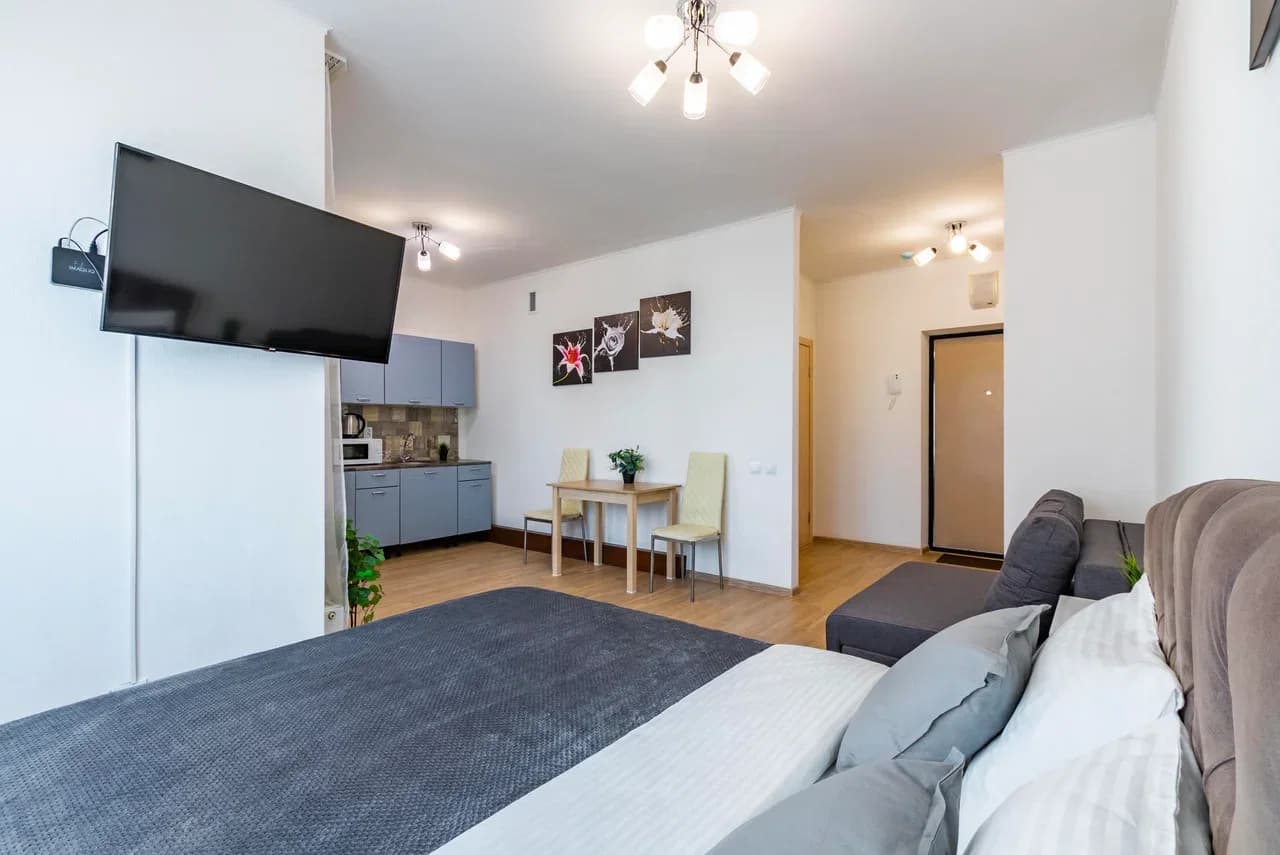 Снять квартиру-студию в Екатеринбурге у парка Маяковского посуточно