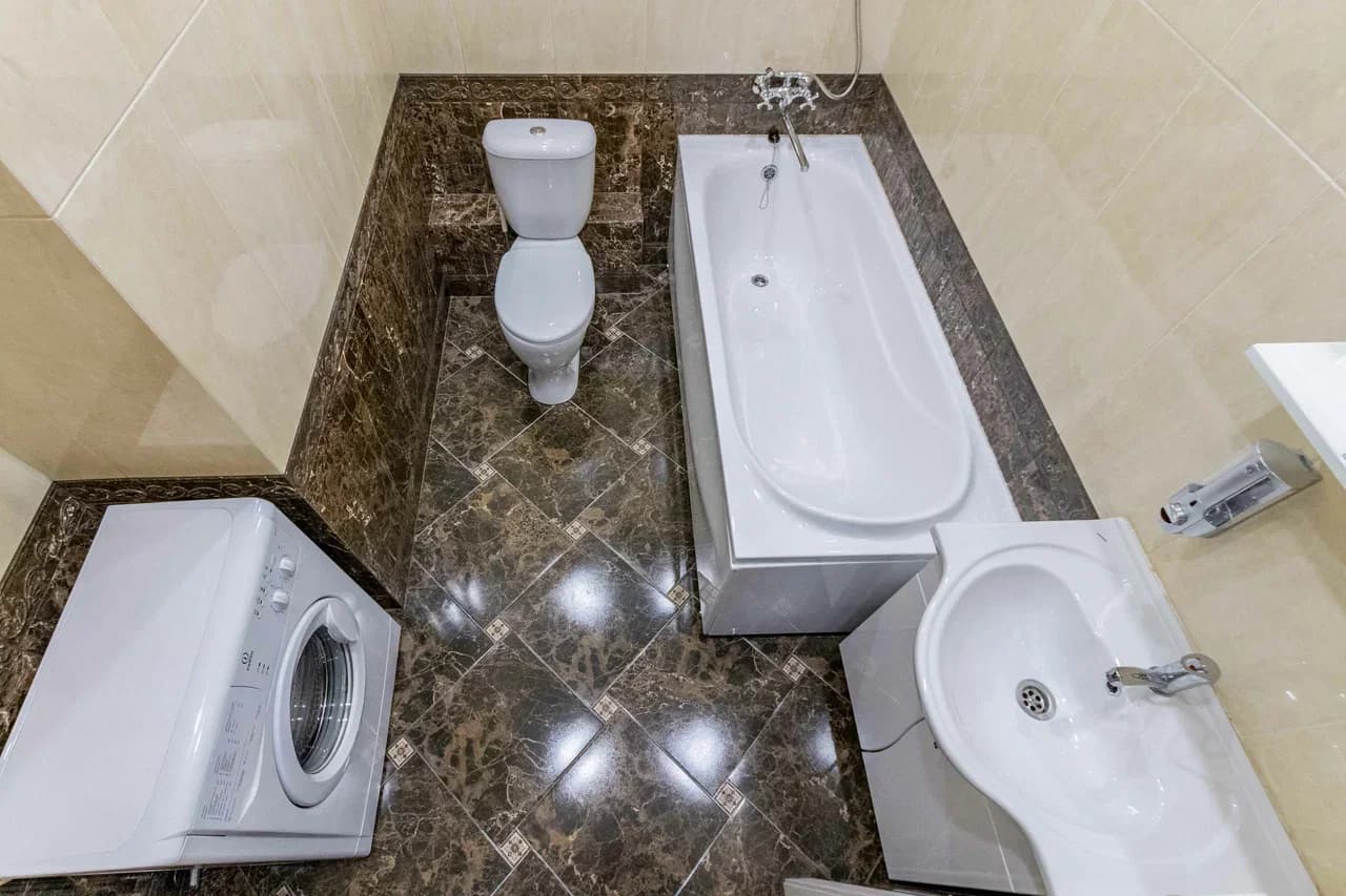 Снять квартиру-студию в Екатеринбурге у метро Чкаловская посуточно 0