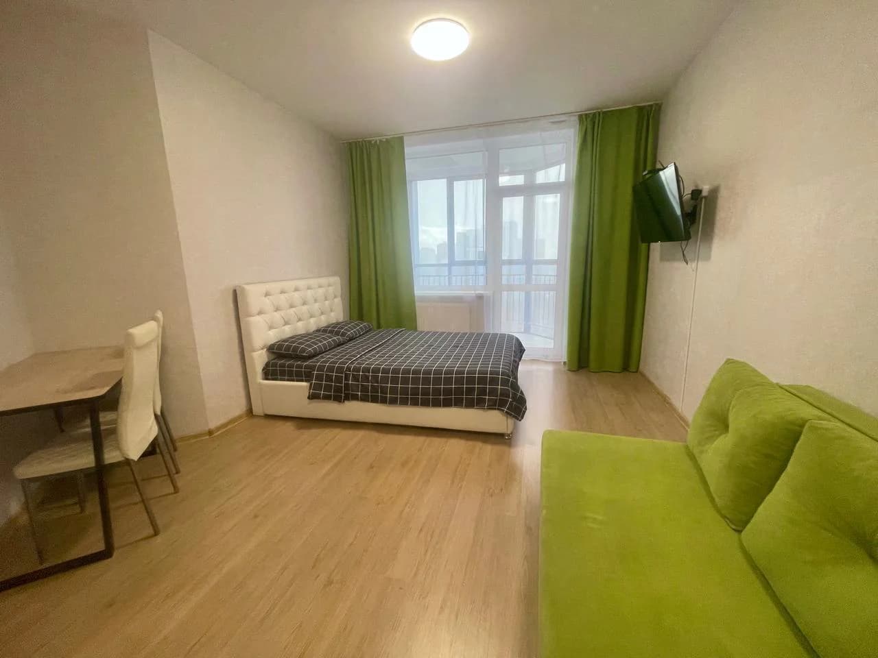 Аренда Квартиры-студии в Екатеринбурге, мкр. Втузгородок, рядом с ТРК «КомсоМОЛЛ» Посуточно 0