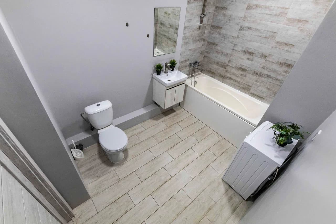 Снять 2-комнатную квартиру в Екатеринбурге у университета УрФУ посуточно 1