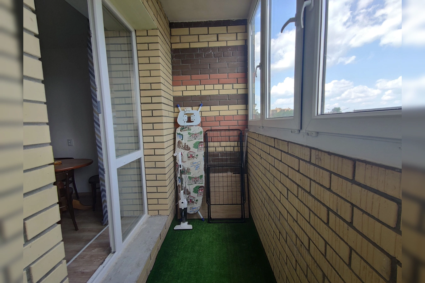 Снять студию посуточно в Ярославле — современный ЖК «Московский квартал». 13