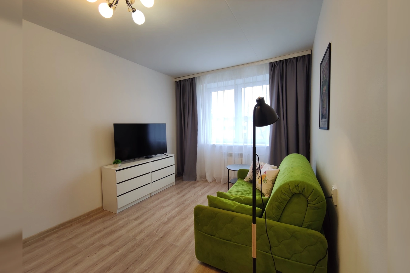 Снять студию посуточно в Ярославле — современный ЖК «Московский квартал». 21