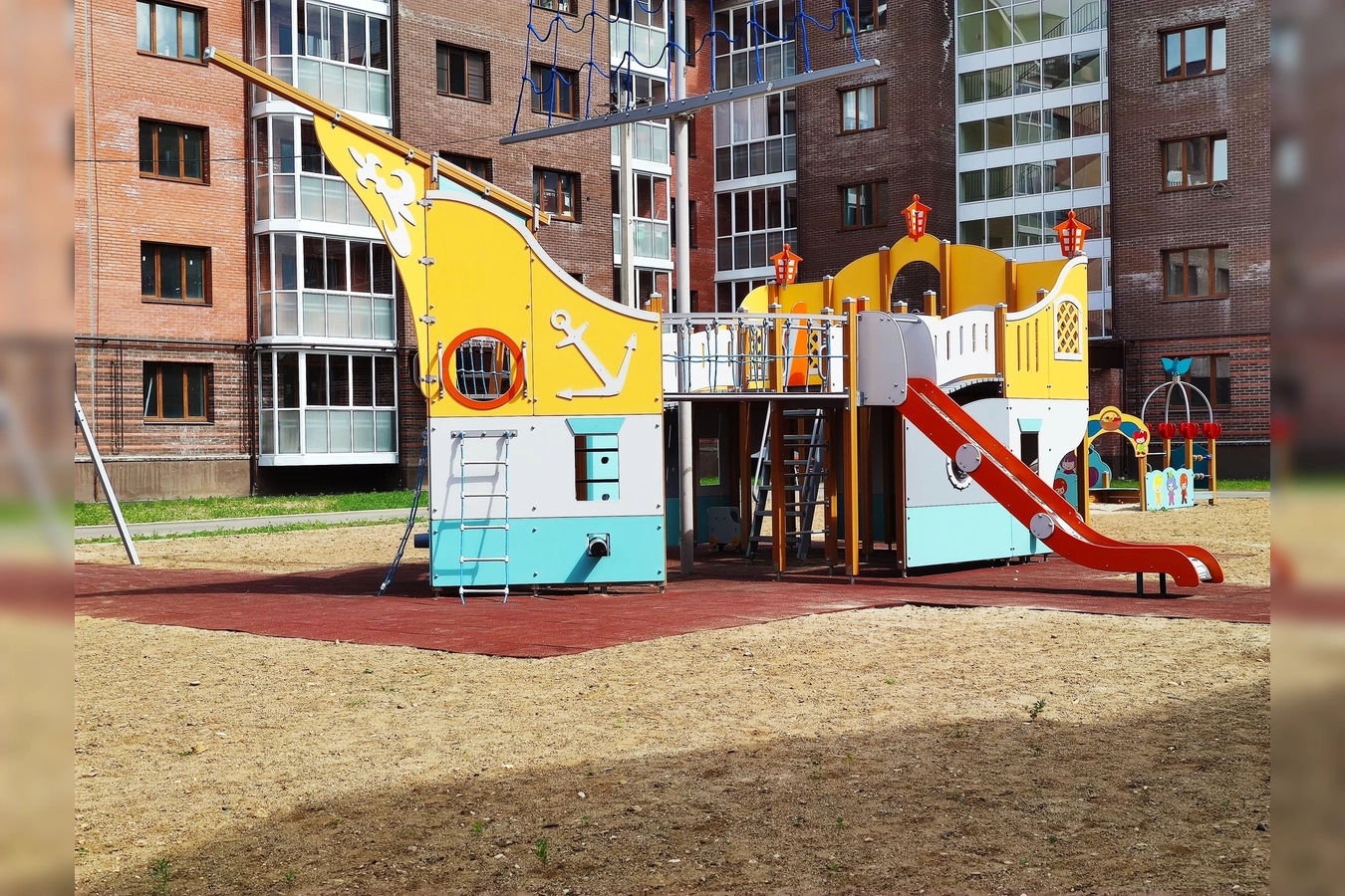 Снять квартиру посуточно в Ярославле у ГУОР по хоккею (1-я Веткинская ул., 3) 5