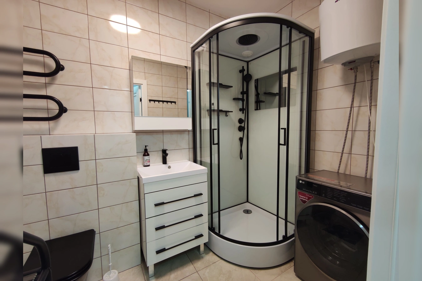 Снять квартиру посуточно в Ярославле у ГУОР по хоккею (1-я Веткинская ул., 3) 9