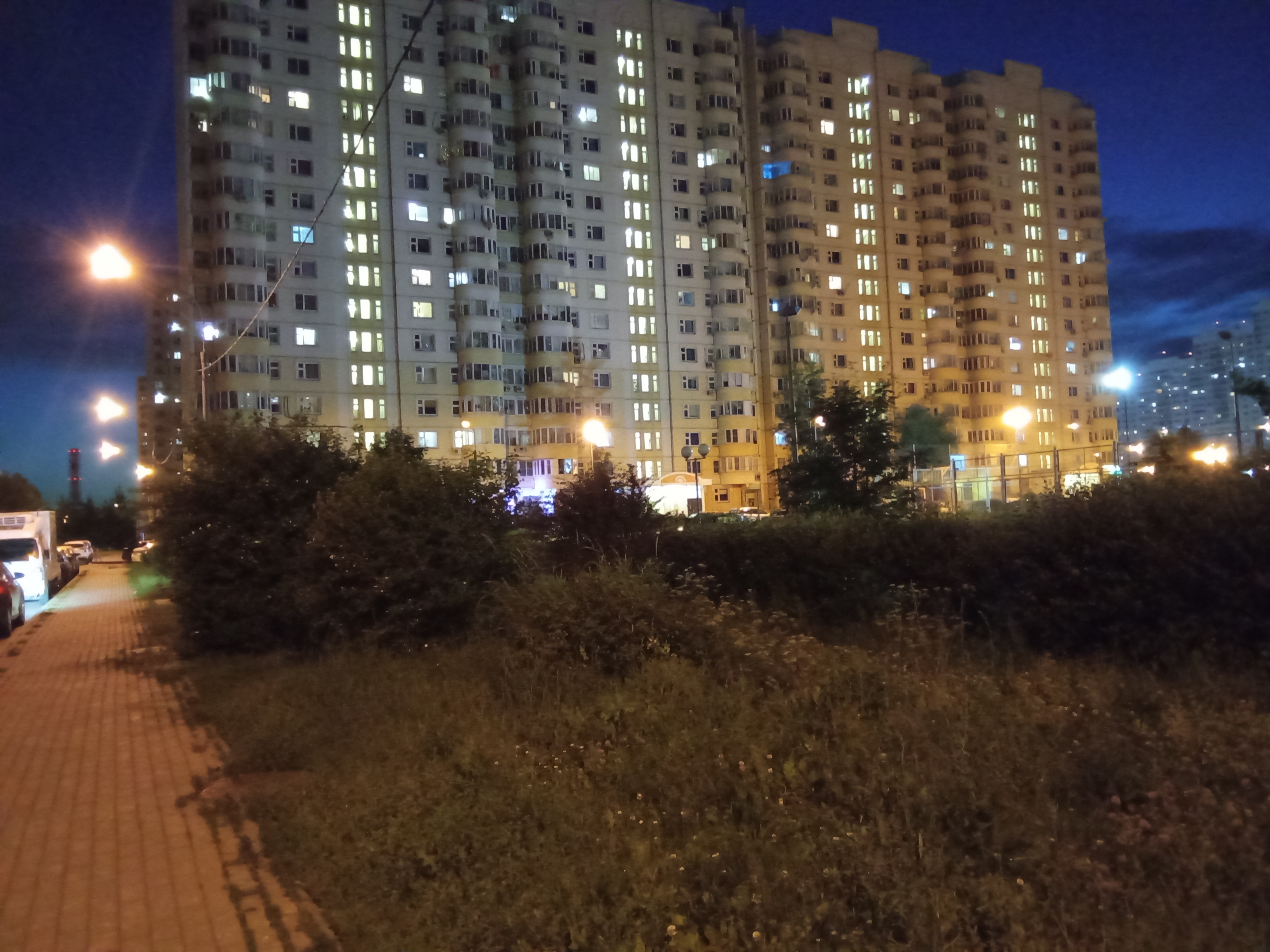 1-комнатная кв. в 15 минутах от метро 8