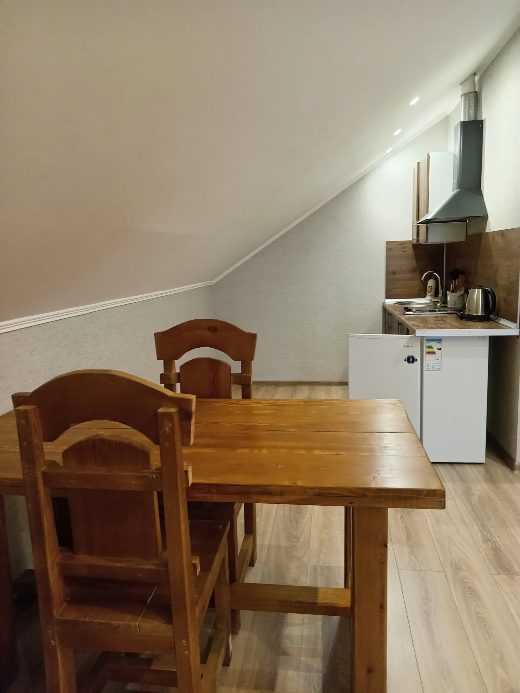 Аренда апартаментов в гостевом доме на улице Тихорецкая рядом с ТРК Июнь Посуточно 5