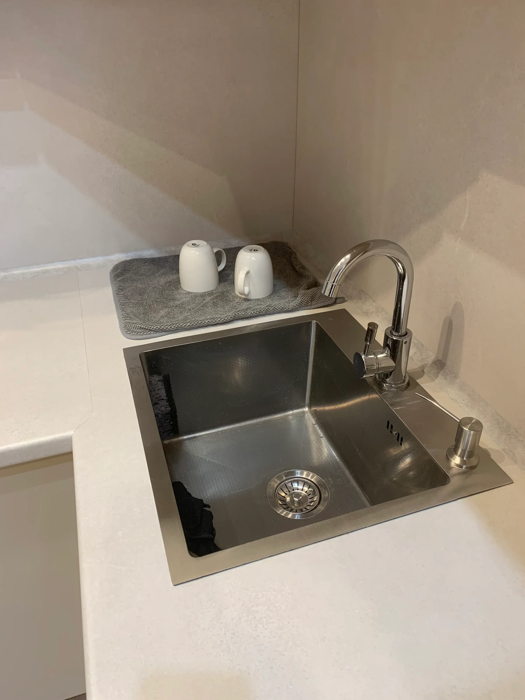 Снять двухкомнатную смарт-квартиру в Уфе с джакузи Посуточно 8